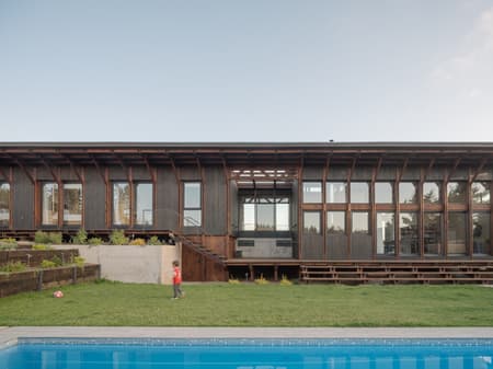 Los Pinos House